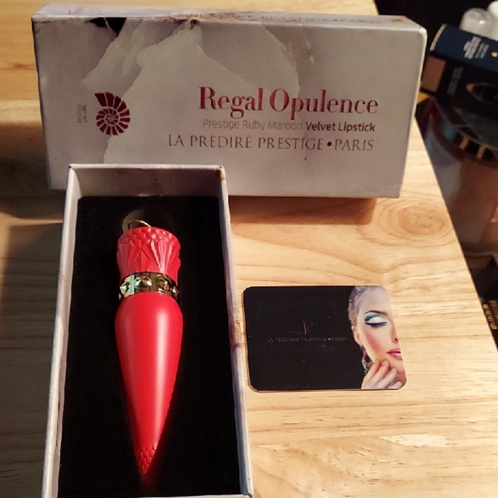 Velvet Lipstick in Ruby Red